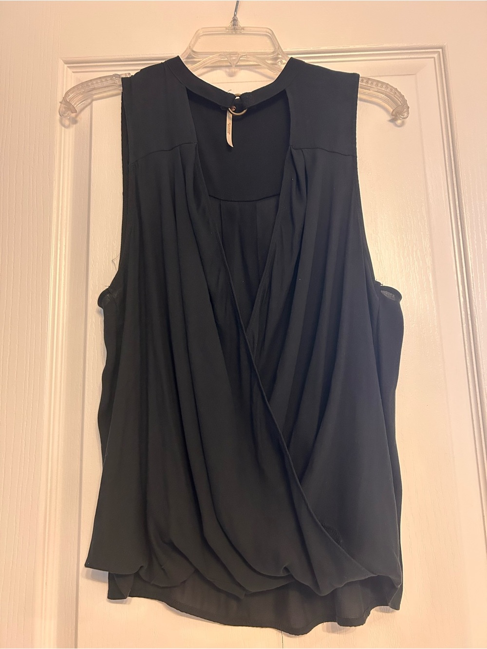 Free People Women's Black V-Neck Open Front Snap Ring Clasp Collar Top Size Lg